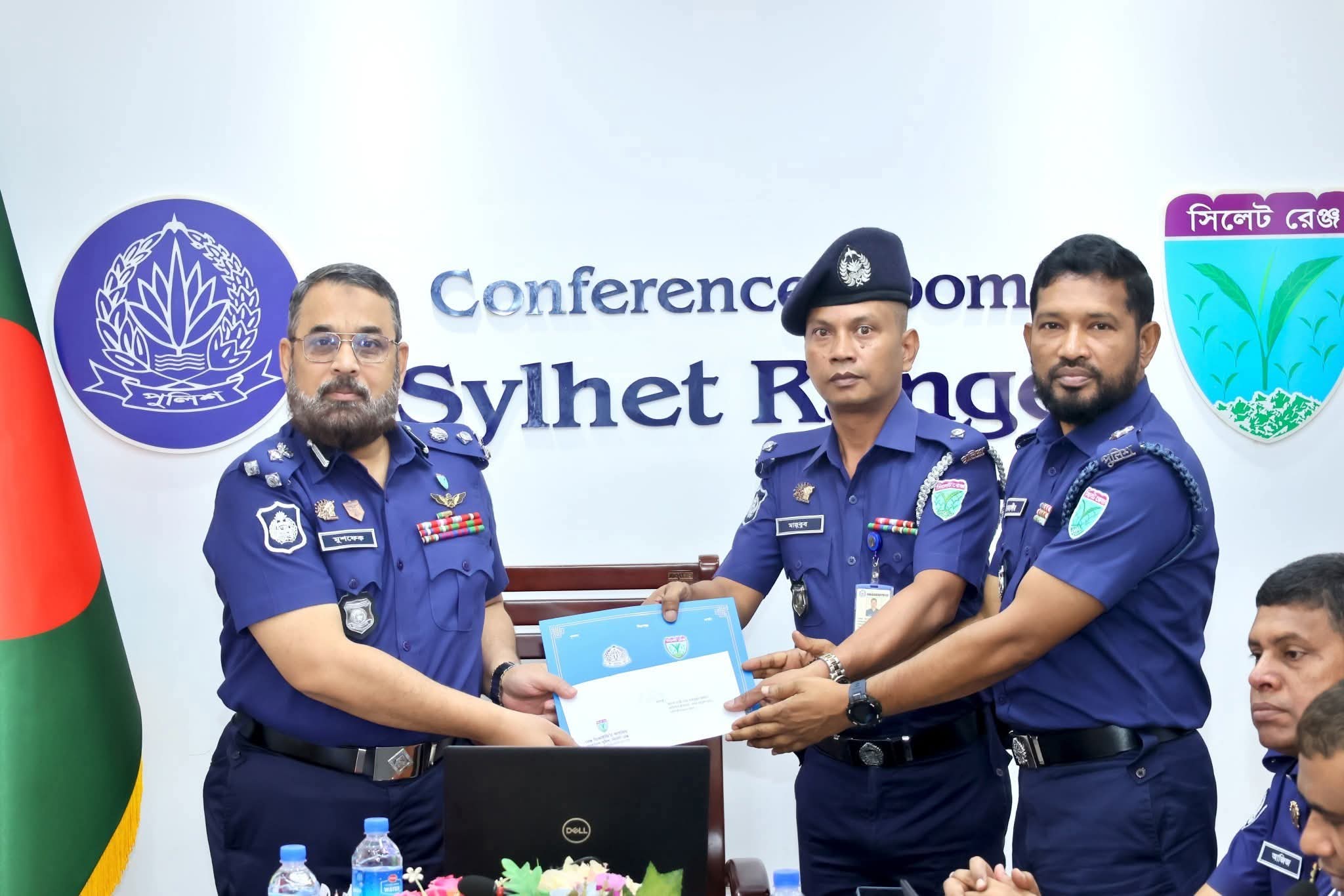 সিলেট রেঞ্জে জুন মাসের সেরা সার্কেল ও থানার পুরস্কার পেল মৌলভীবাজার