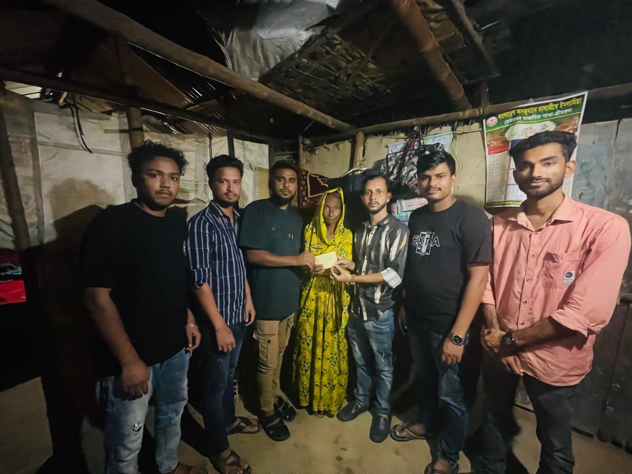 বিদ্যুৎস্পৃষ্টে নিহত ছাত্রদল সদস্য শামীম আহমেদের পরিবারের পাশে শ্রীমঙ্গল উপজেলা ছাত্রদল