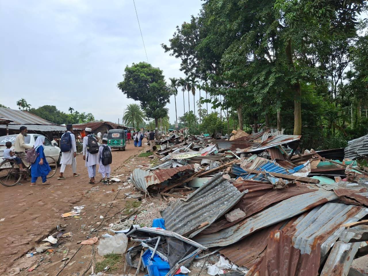 শ্রীমঙ্গলের সাতগাঁও বাজারে উচ্ছেদ অভিযান