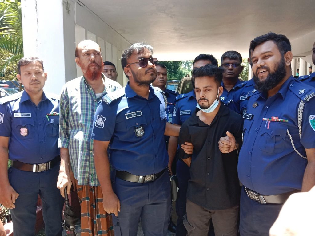মৌলভীবাজারে ব্যবসায়ী রুবেল হত্যা রহস্য উদঘাটন, যুবক গ্রেপ্তার